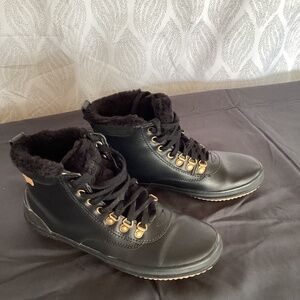 Keds black hiking boots